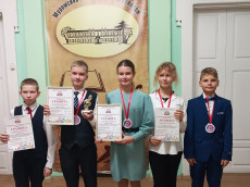 Участники фестиваля - конкурса после выступлений