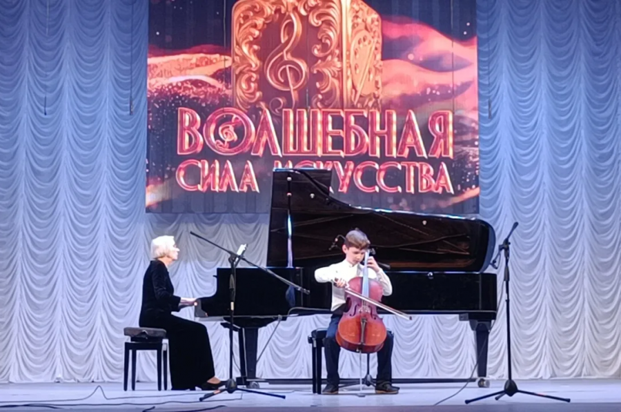 Выступление Абрамова Максима на Отчётном концерте школ г. Мурома